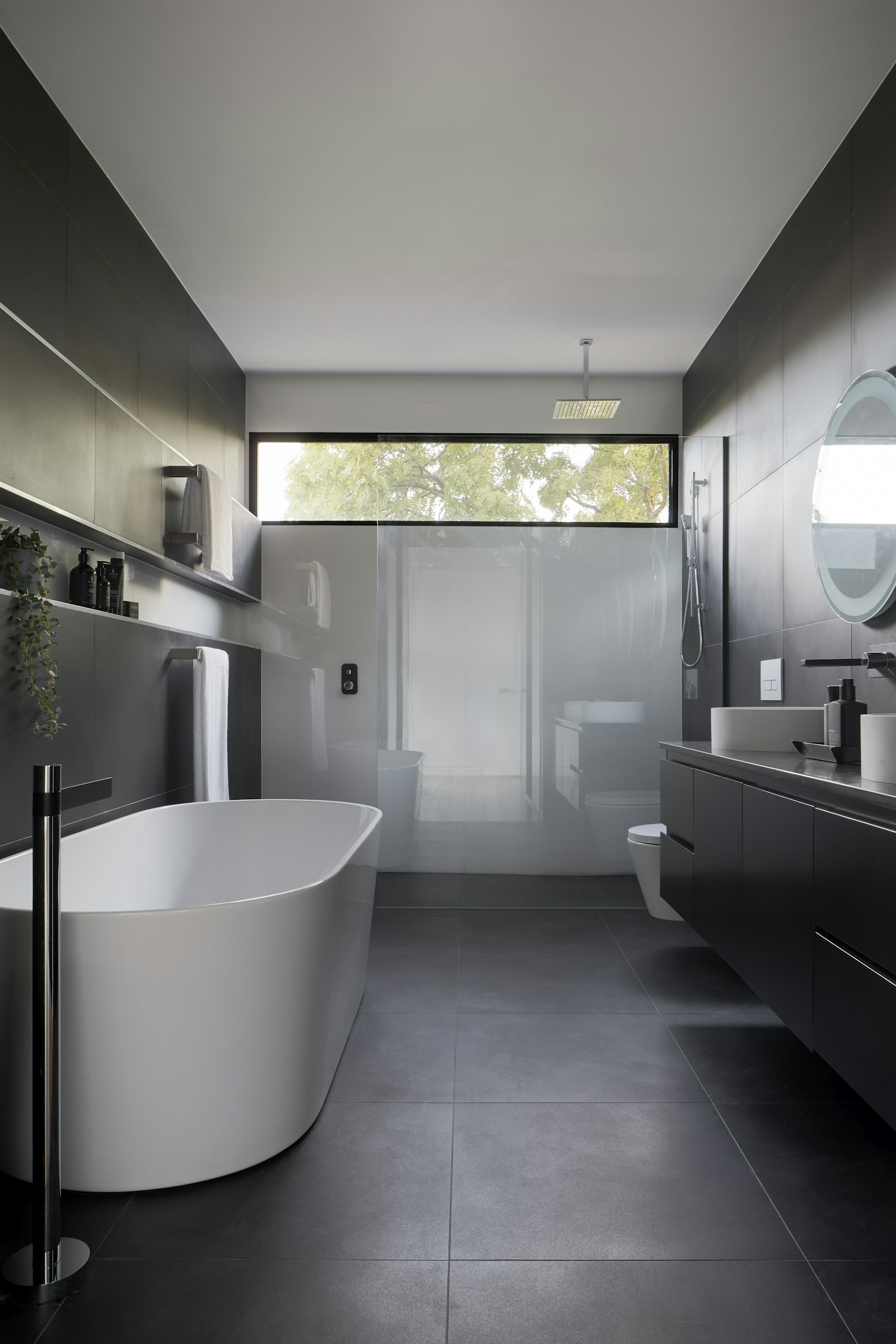 Crimnson Ct second bathroom before